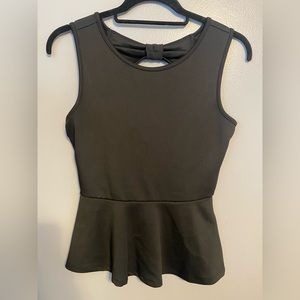 Size small black peplum top